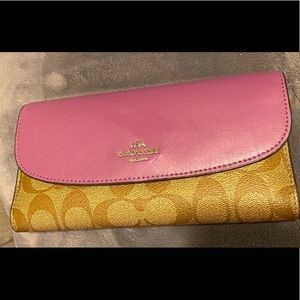 Coach wallet